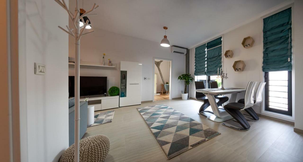 Apartments Steel Residence- Tesla Drive Experience Timişoara Exteriör bild